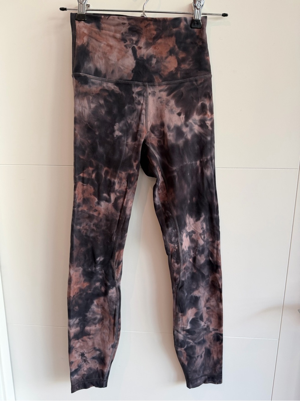 Lululemon Tie-Dye Align 25” Inseam - Picture 2 of 3